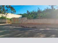 Amplo Terreno de 490m² em Área Urbana -