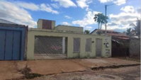 Casa Padrão com 3 Quartos em Buritis, MG