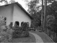 Casa com 3 Quartos e 2 Vagas em Granja Guarani
