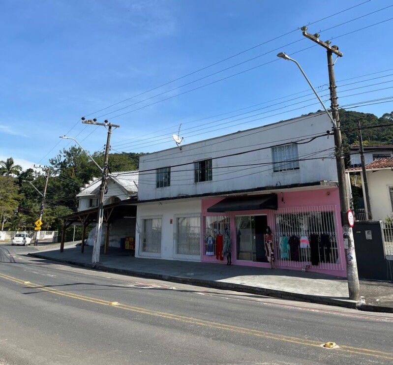 Terreno 360m² com 2 edificações em Blumenau, SC