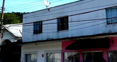 Terreno 360m² com 2 edificações em Blumenau, SC