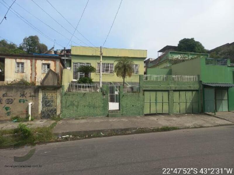 Casa com 2 Quartos e 208m² em São Gonçalo
