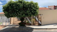 Casa padrão com 4 quartos, 4 banheiros e 1 vaga de garagem em Cuiabá