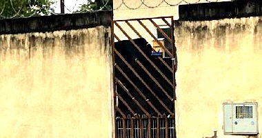 Casa com 2 Quartos e Área Privativa em Pindamonhangaba