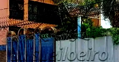 Prédio Comercial com Ampla Área Construída em Uberlândia