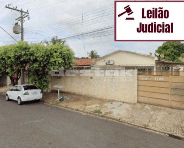 Casa com 9 cômodos e garagem em Dracena/SP