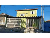 Sobrados com 4 e 2 dormitórios em Taubaté