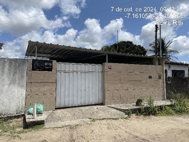 Casa com 2 Quartos e 1 Vaga em Santa Rita-PB