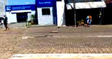 Terreno com Benfeitorias Residenciais e Comerciais em Castro/PR