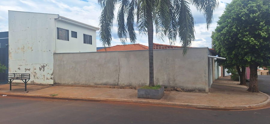 Casa com 3 quartos e 2 banheiros em Araraquara