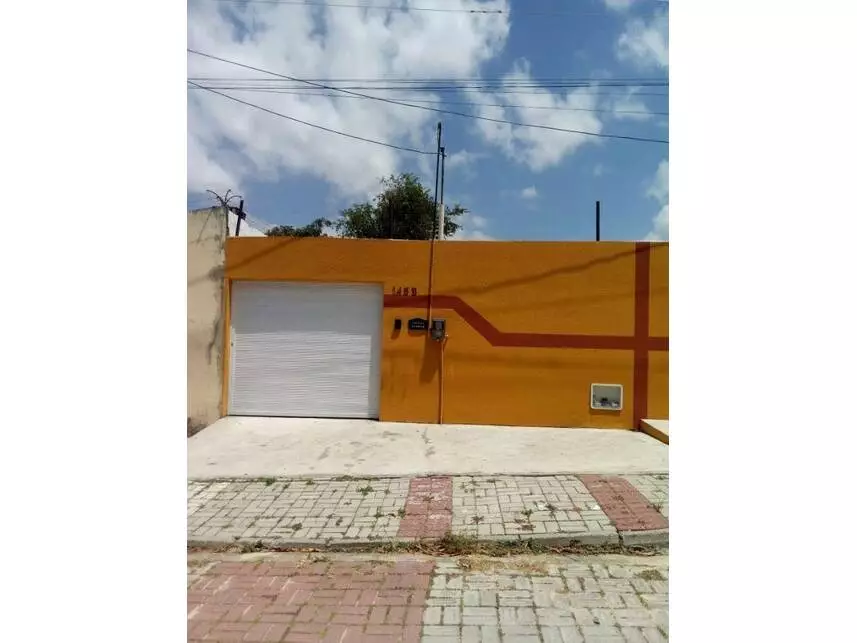 Casa Ocupada com 360m² de Terreno em Guajiru