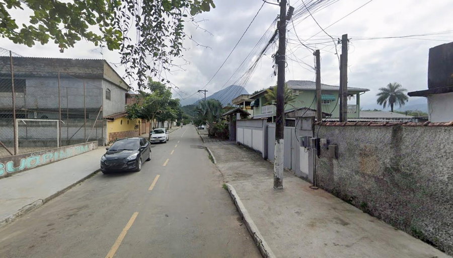 Casa Ocupada com 2 Quartos em Guapimirim/RJ