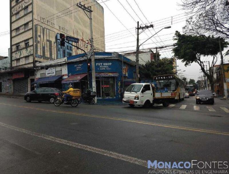 Prédio Comercial com 6 Salões, 322,74m², Ótima Localização