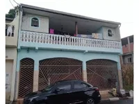 Casa com 303m² construída e 250m² de terreno