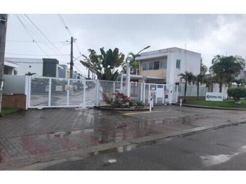 Casa em Condomínio com 3 Suítes e 2 Vagas