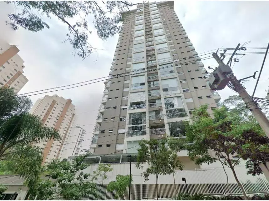 Apartamento Duplex em Leilão com 4 Quartos e 4 Vagas