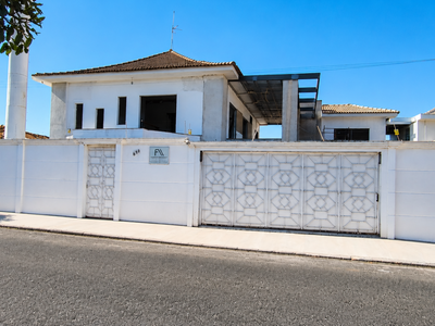 Terreno com Sobrado em Acabamento, 365m²