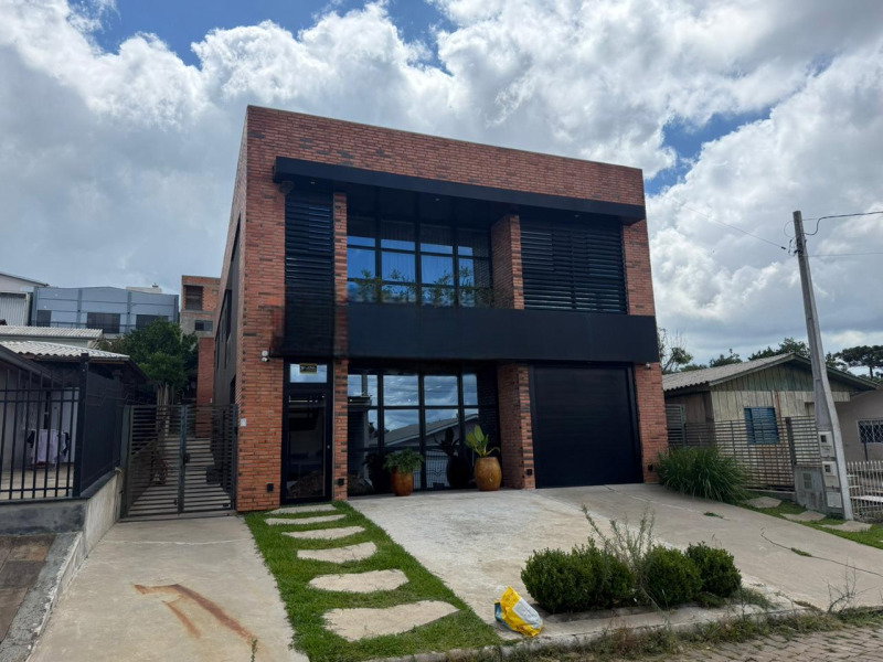 Casa com 3 quartos, 455m², ocupada, ideal para investimento
