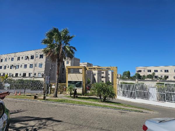 Apartamento com 2 quartos e 1 vaga em Maracanaú/CE