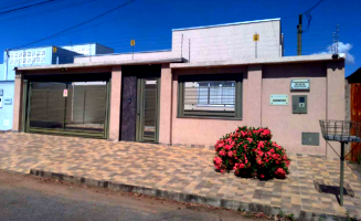 Casa com Terreno em Itapaci/GO