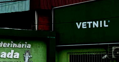 Terreno com Construção em Guarujá - SP