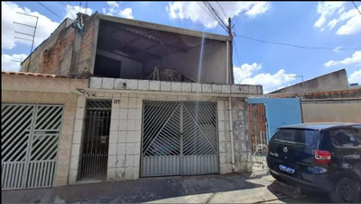 Sobrado 3 Pavimentos + Casa Fundos, 204m²