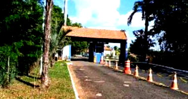 Casa com 235m² construída, terreno 500m², imóvel ocupado