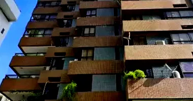 Apartamento 3 quartos, 2 banheiros, 165m² útil, ocupado