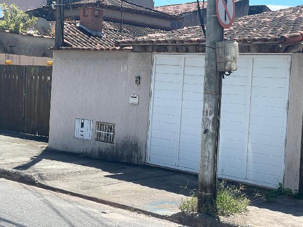 Casa com 2 Quartos, 2 Banheiros, 65,59m² Construída