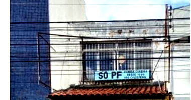 Casa comercial com 2 quartos, 1 banheiro e restaurante no térreo