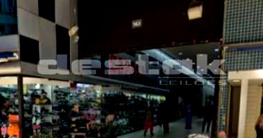 Conjunto Comercial 592m² com 2 salões, 9 salas e 4 sanitários