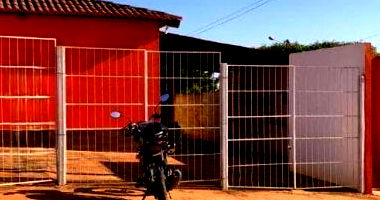 Casa aconchegante com 2 quartos, 1 banheiro e 54,68 m² construída, ocupada e pronta para reforma