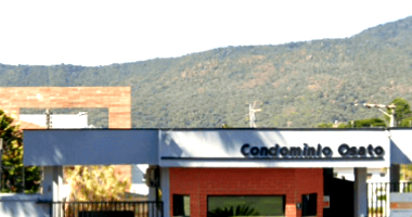 Apartamento Residencial com 1000m² de Área Construída em Atibaia