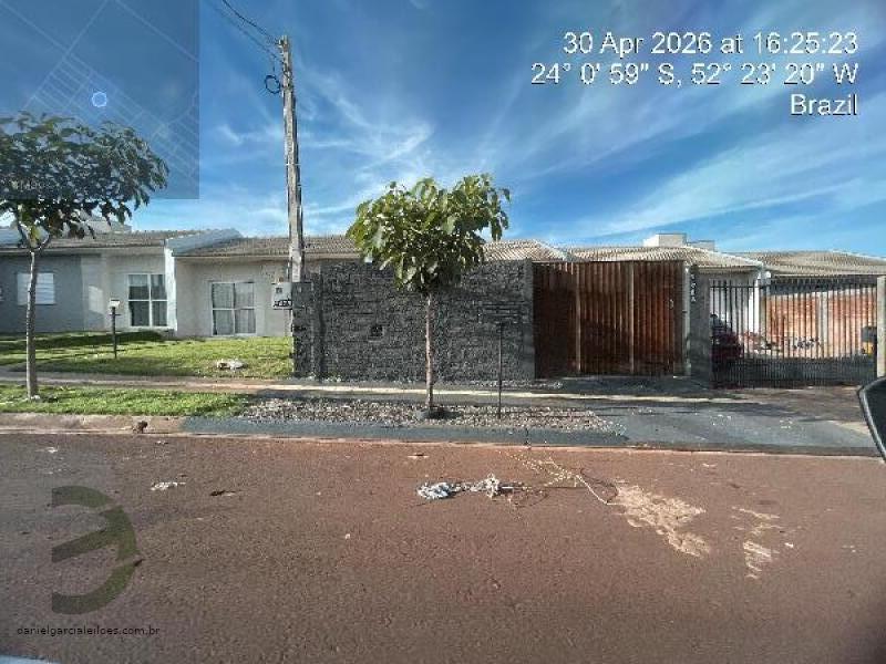 Casa com 2 Quartos e 1 Vaga em Condomínio