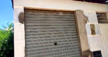 Casa com 2 quartos, 1 banheiro, sala, cozinha e 1 vaga de garagem