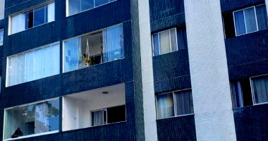 Apartamento de Cobertura com 4 Quartos em Salvador