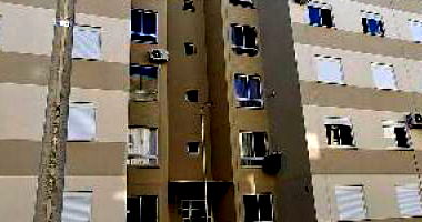 Apartamento com 2 quartos, 1 banheiro e 1 vaga