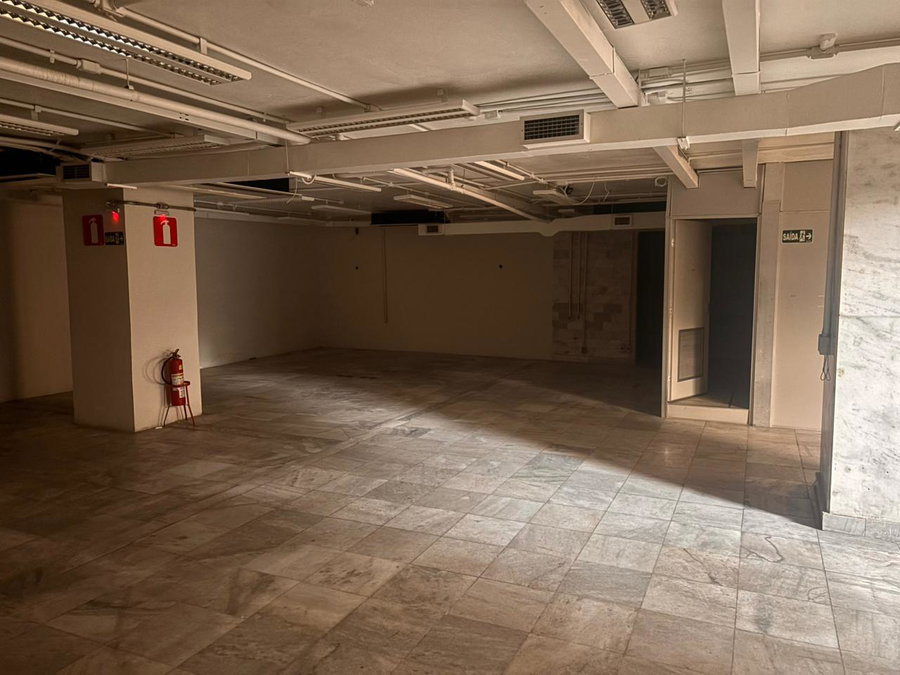 Loja Comercial Alto Padrão 3 Pavimentos 882m² Cruzeiro/MG