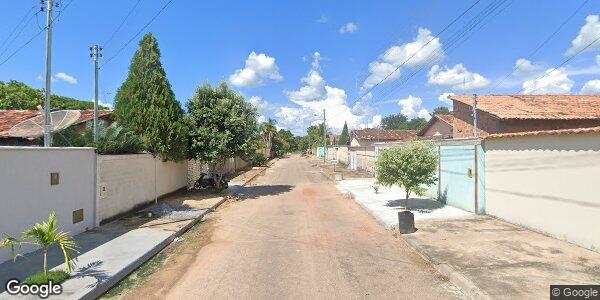 Casa com 2 quartos, 1 banheiro, sala, cozinha e 1 vaga de garagem