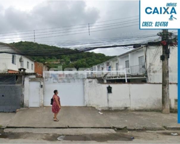 Casa com 2 quartos em Guarujá, ótima oportunidade de investimento