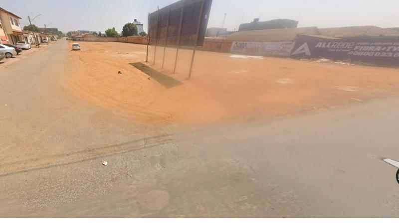 Lote de Terreno Urbano com 300m² em Luziânia - GO