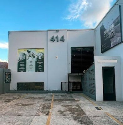 Prédio Comercial com 2 Andares em Manaus