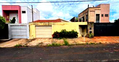 Casa Ocupada em Araraquara/SP com 61m² de Área Construída