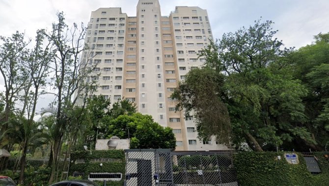 Apartamento de 211 m² com 3 vagas