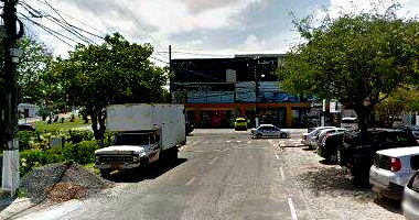 Sobrado com 3 quartos e 2 banheiros em Lauro de Freitas