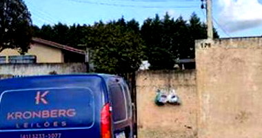 Terreno 661m² com benfeitorias em péssimo estado - Oportunidade única!