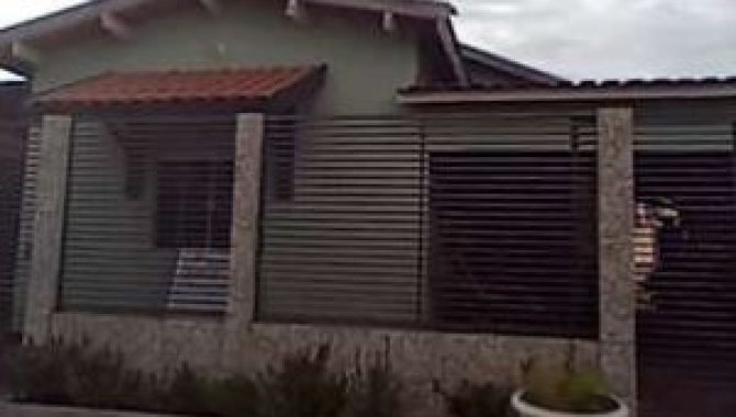 Casa 3 quartos 2 banheiros 137m² área construída, ocupada