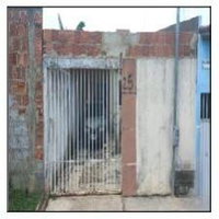 Casa com 2 quartos, 1 banheiro, varanda e área construída de 61,96m²