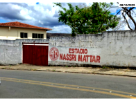 Estádio com Campo Profissional e Terreno de 14.978m²
