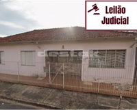 Casa ampla 191m² em terreno 410m² no Centro de Botucatu